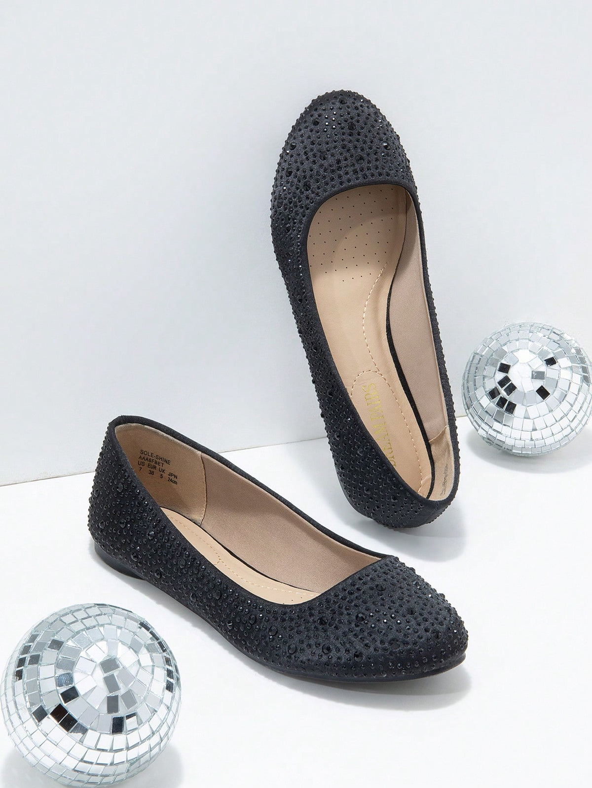 Sapatilha Bico Redondo Toda Em Strass Brilhante